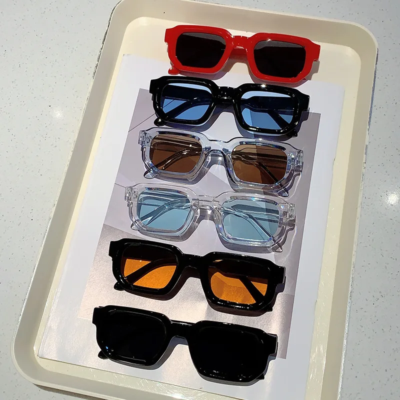 Vintage Fashion Images - Vintage Rectangle Frame Sunglasses Outdoor Man