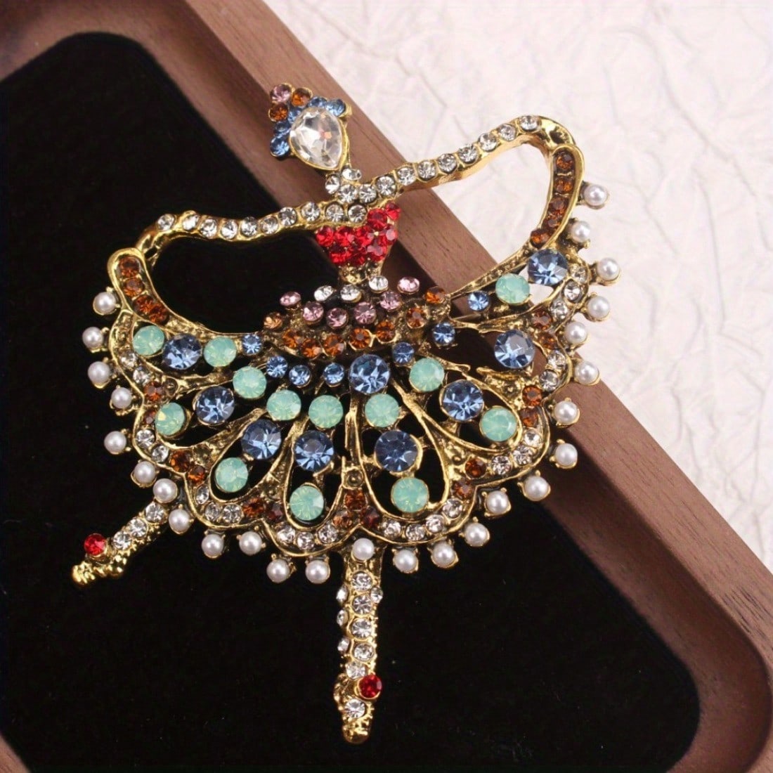 Vintage Gold-Tone Ballet Dance - Vintage Fashion Enthusiasts ulasan dan harga
